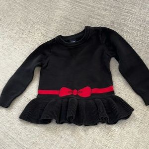 🔥Baby GAP 2T black knitted sweater w/ red bow detail and ruffle at bottom edge.